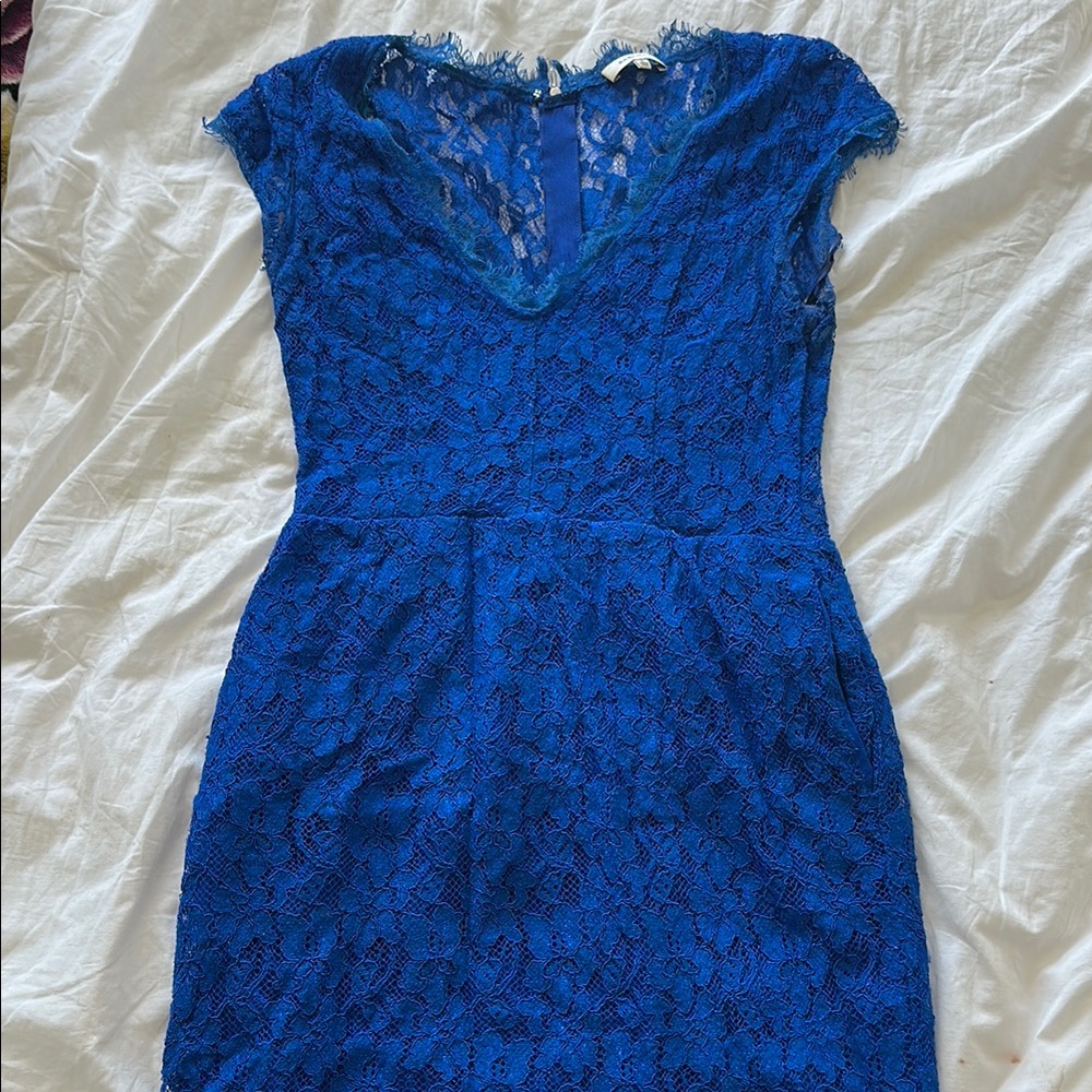 Stunning Babaton royal blue lace dress with pockets